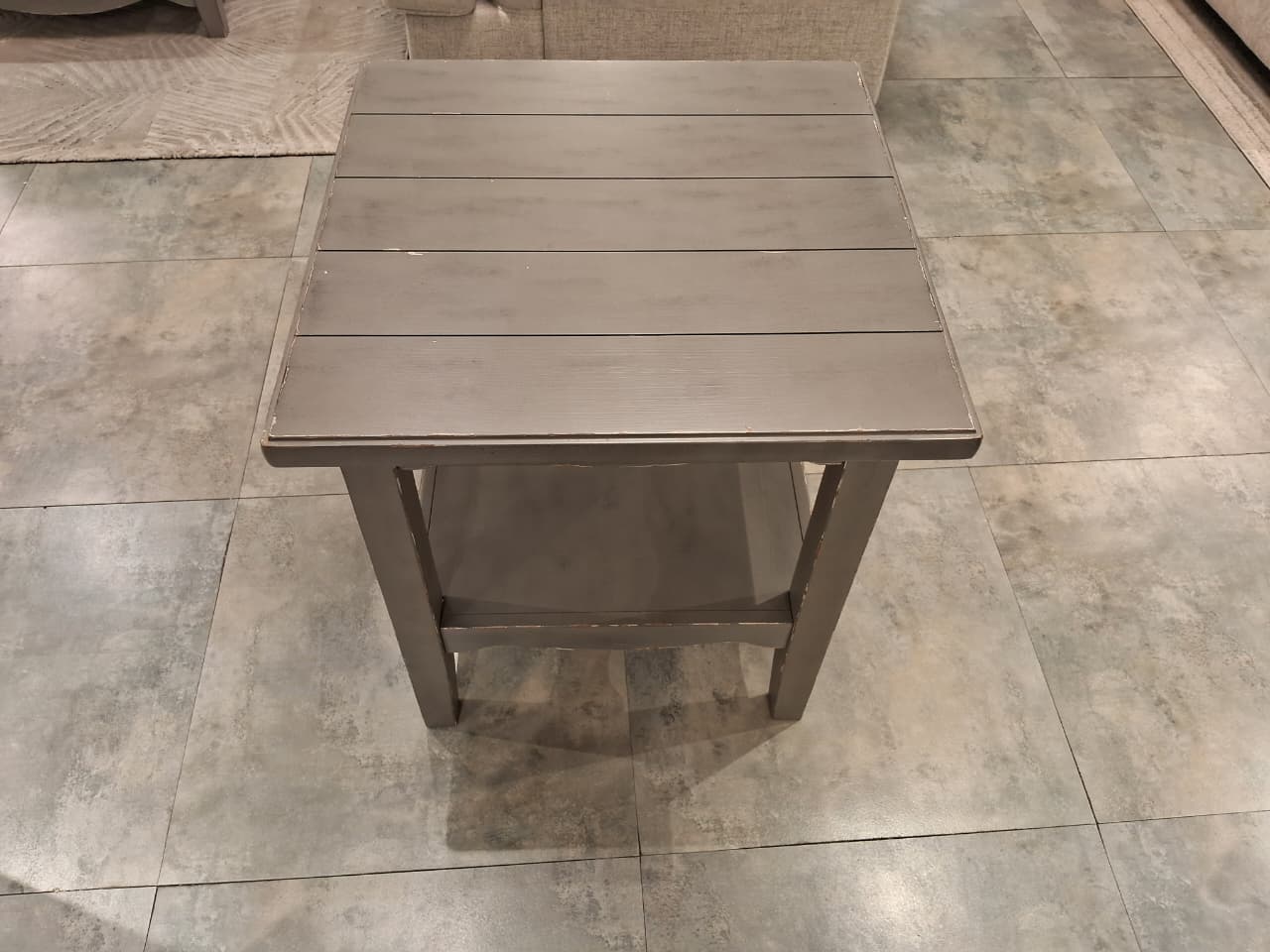 T784-1 - END TABLE - BH