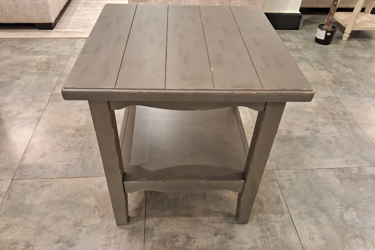 T784-1 - END TABLE - BH