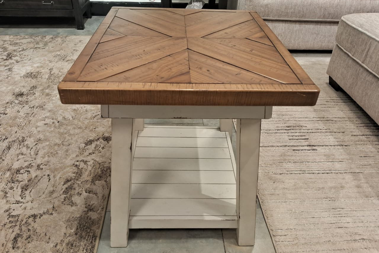 T640-3 - END TABLE - BH