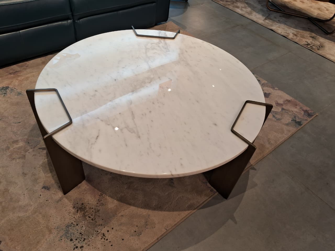 T959(1) - COFFEE TABLE - BH (S54949 - 14-03-2026 - MUTHAHAR ALI - BH)