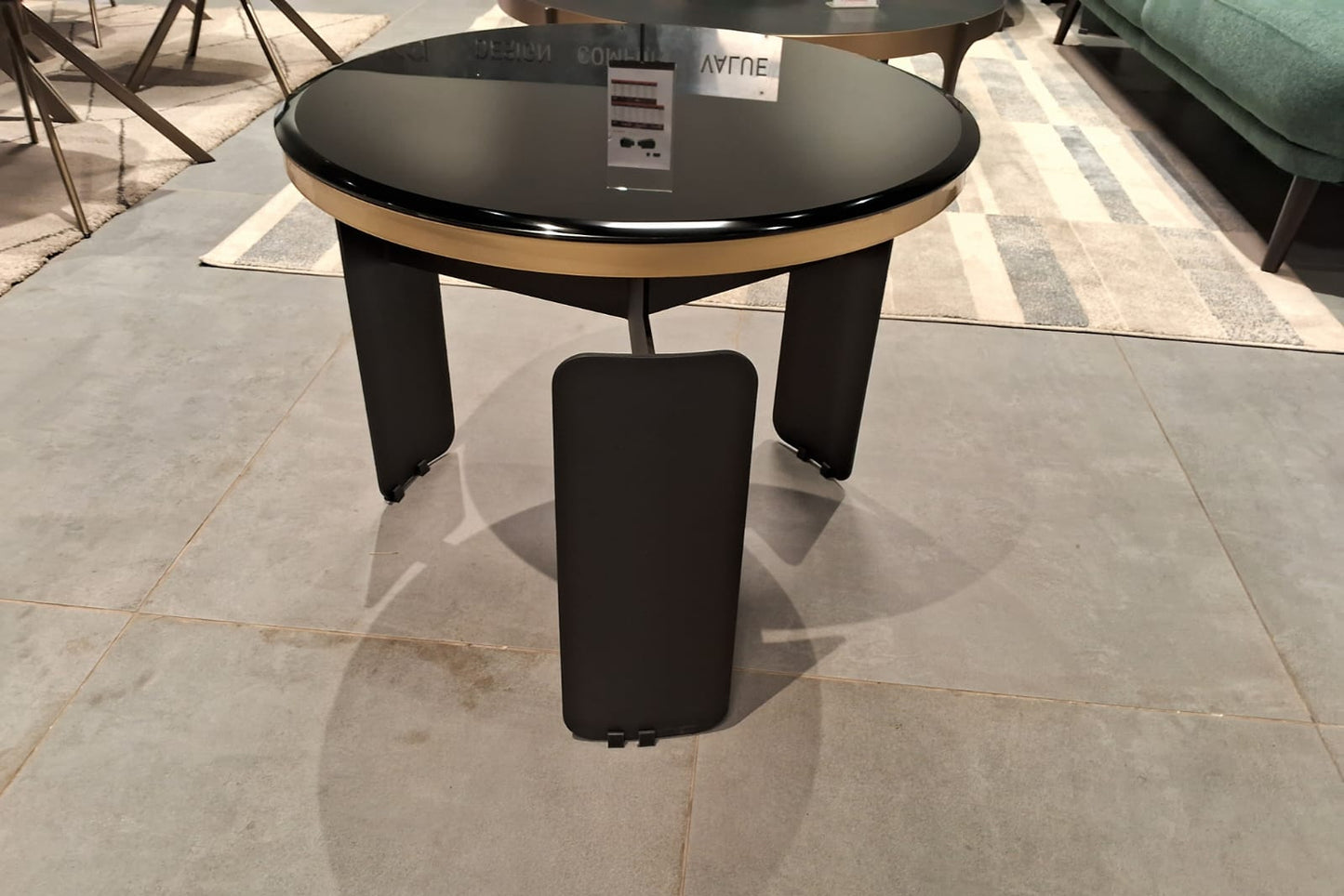 SILHOUETTE(1) - SIDE TABLE - BH