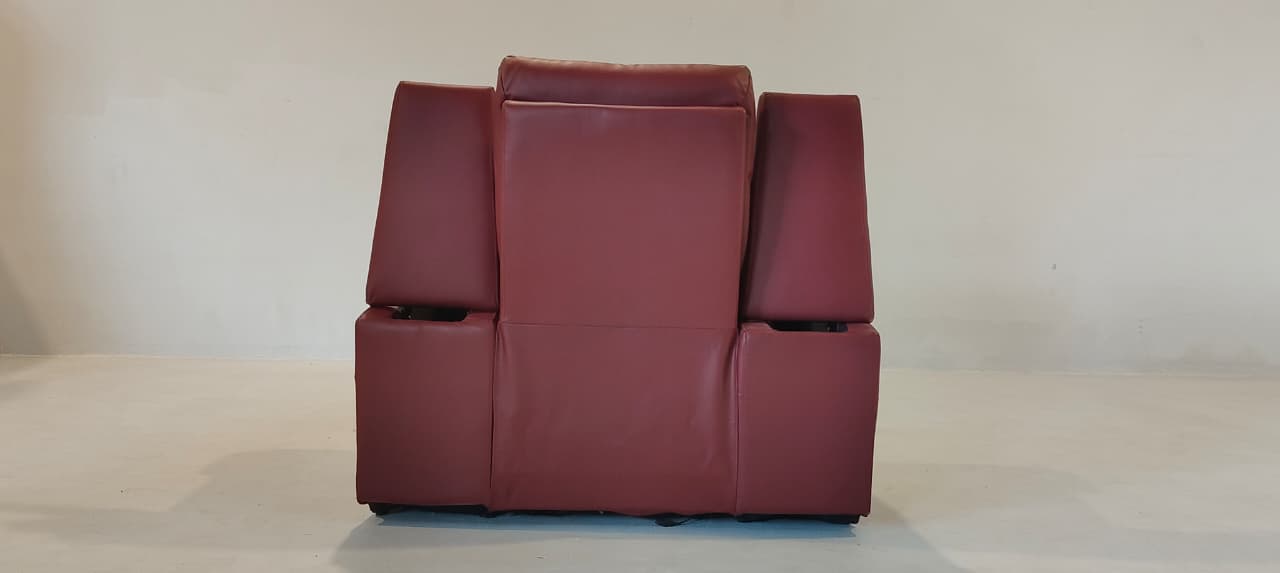 3366(1) - 1 SEATER RECLINER(ELECTRIC) - OUTLET