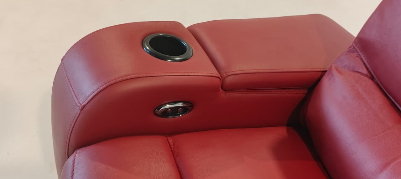 3366(1) - 1 SEATER RECLINER(ELECTRIC) - OUTLET