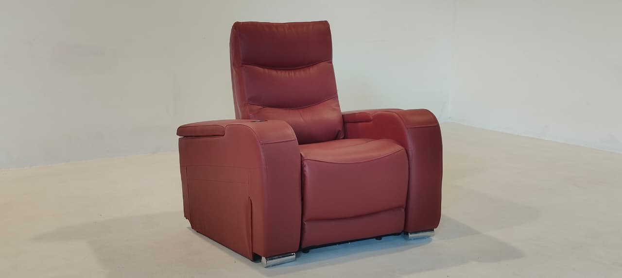 3366(1) - 1 SEATER RECLINER(ELECTRIC) - OUTLET