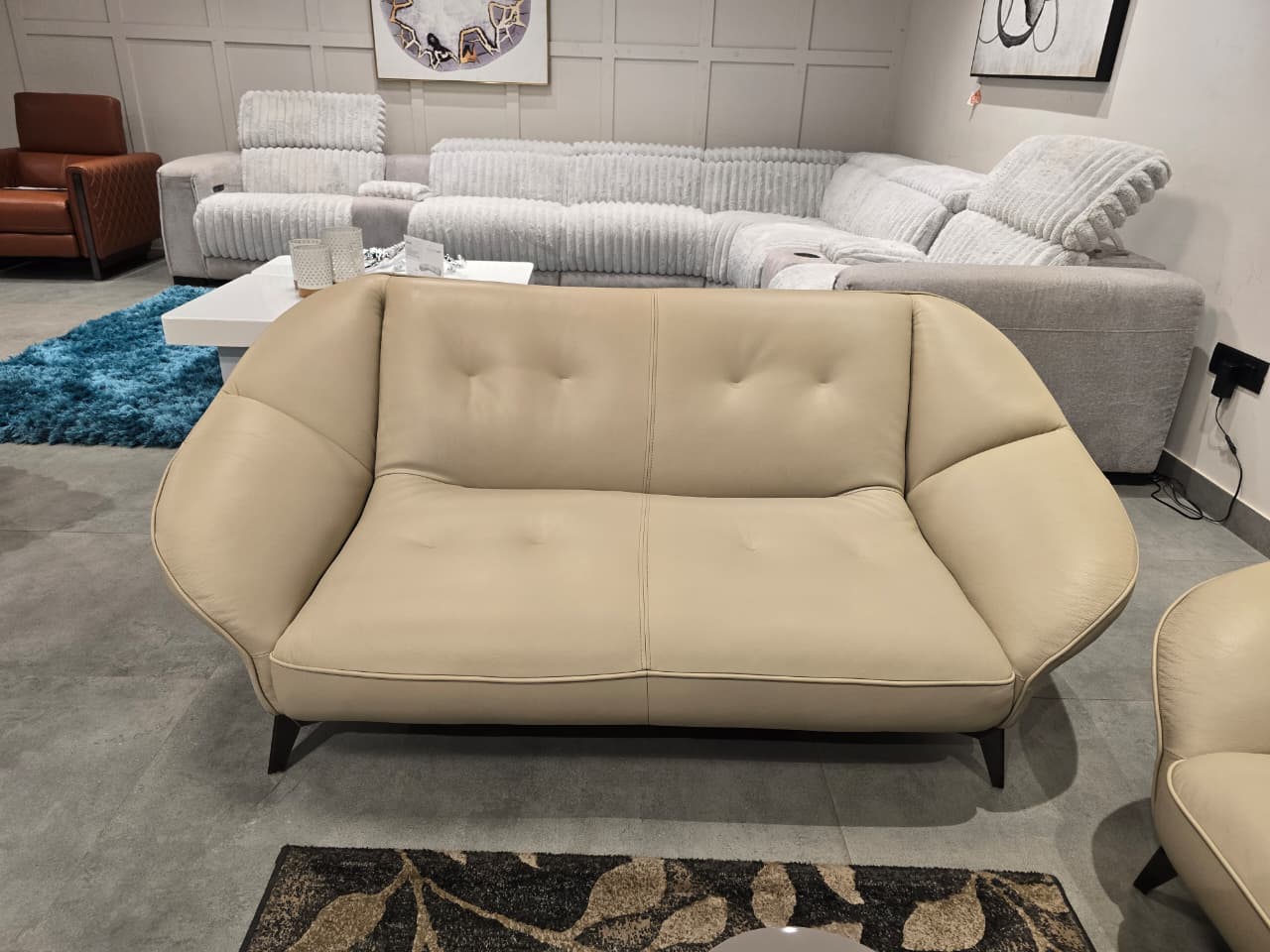 KF.030 - 3+2 SEATER - OUTLET