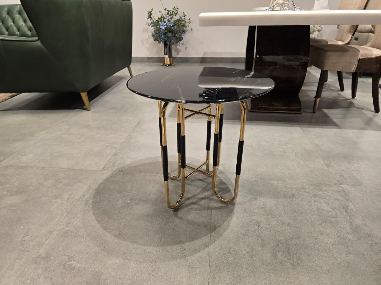 ST-2275 - END TABLE - OUTLET