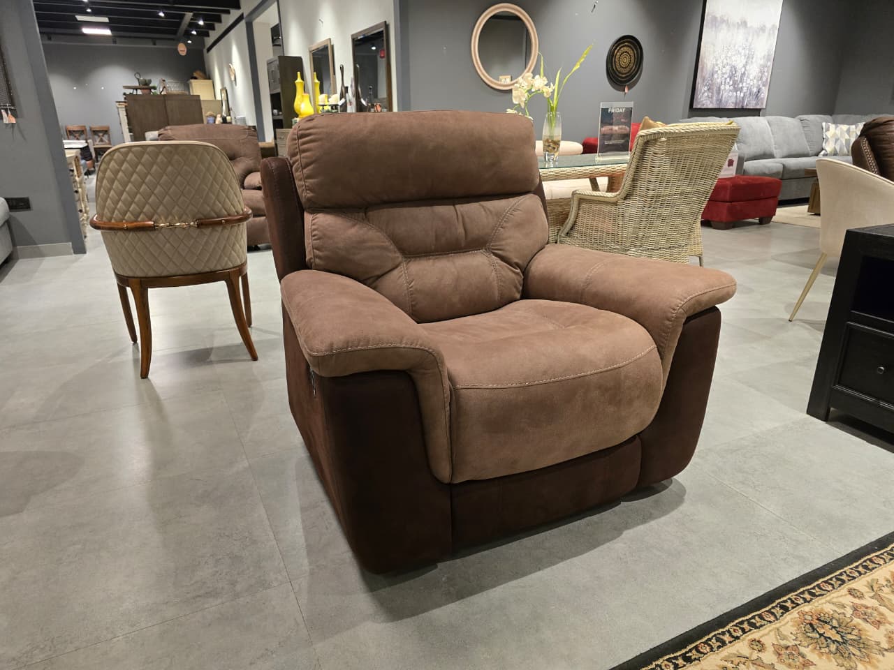 RS-12505-Y(1) - 1 SEATER RECLINER(MANUAL) - OUTLET (S60096 - 24-05-2026 - Arvind Swamy - OUTLET)