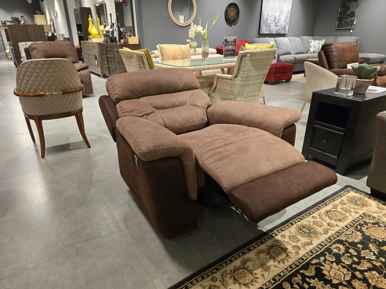 RS-12505-Y(1) - 1 SEATER RECLINER(MANUAL) - OUTLET (S60096 - 24-05-2026 - Arvind Swamy - OUTLET)