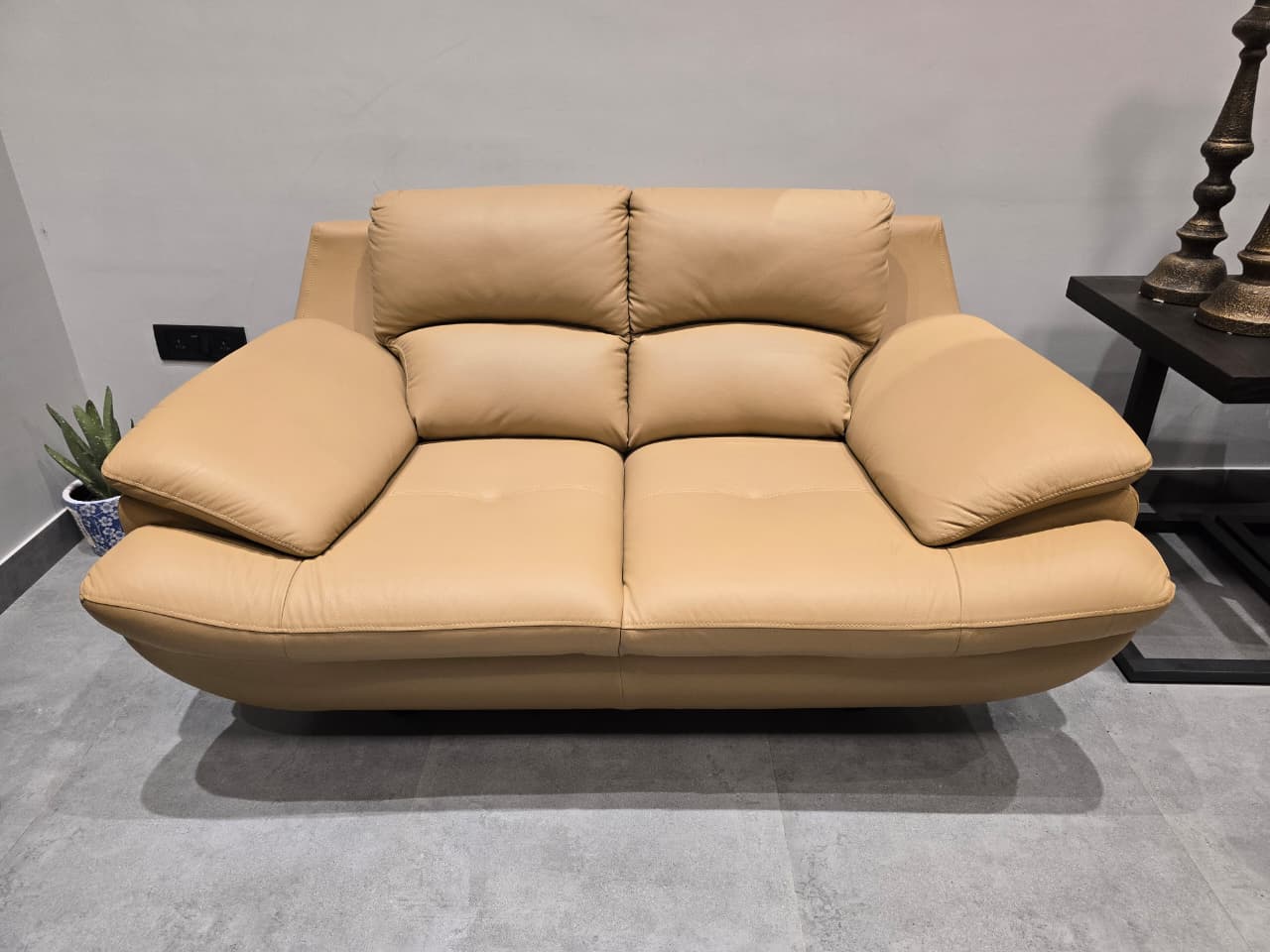 1235(CUSTOMIZED) - 2 SEATER - OUTLET