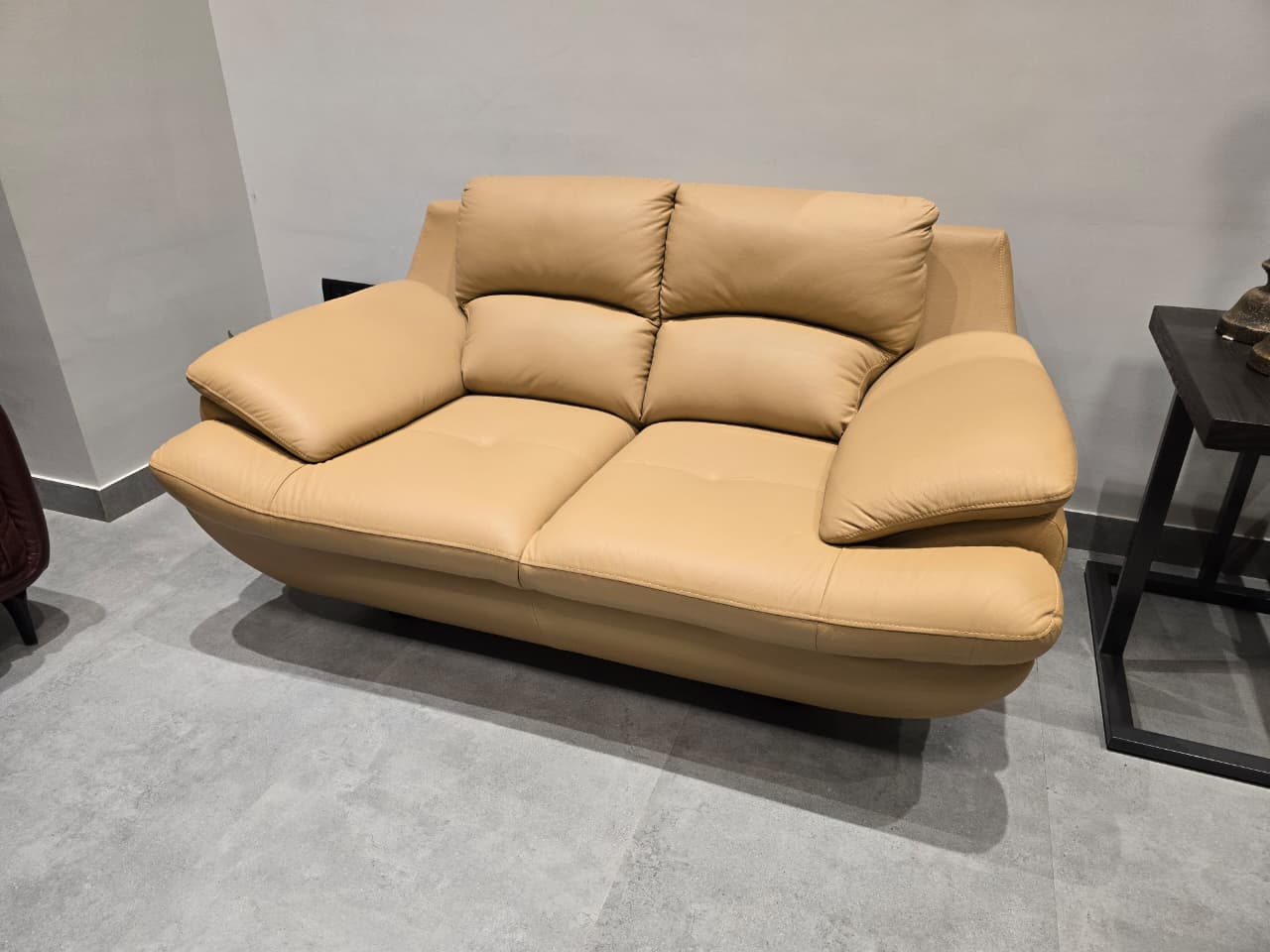 1235(CUSTOMIZED) - 2 SEATER - OUTLET