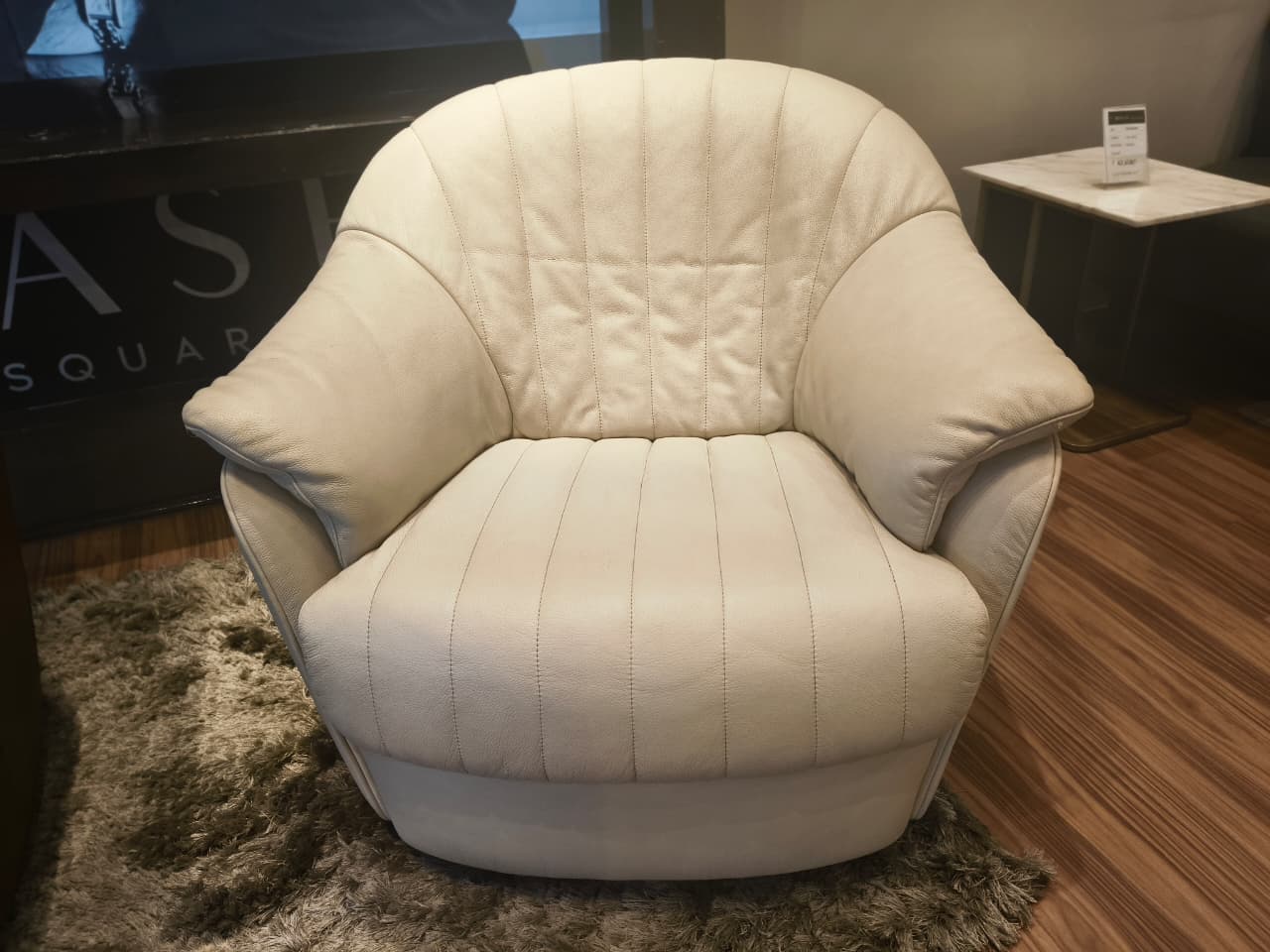 C163-A0D2(1) - SWIVEL CHAIR - BTM