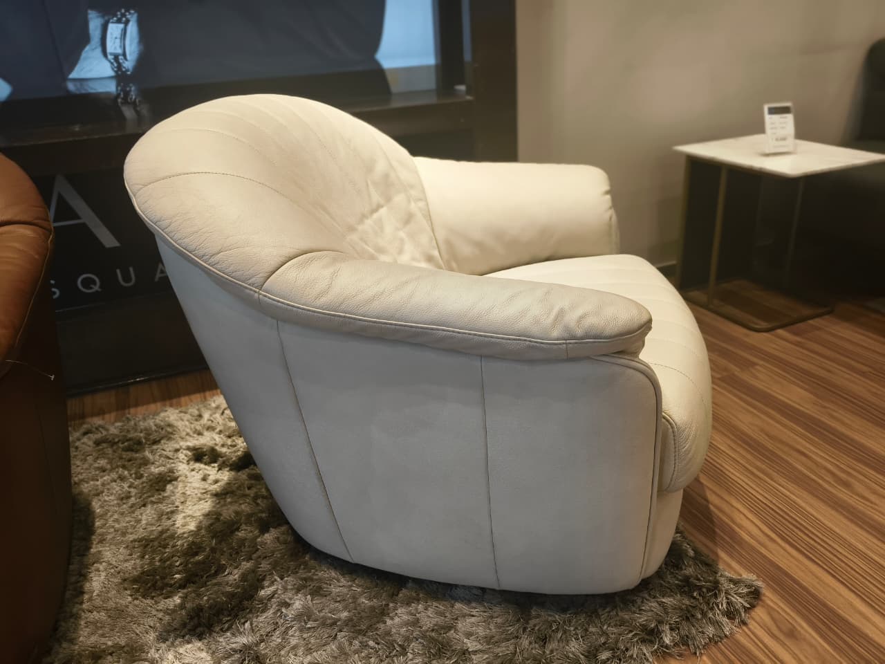 C163-A0D2(1) - SWIVEL CHAIR - BTM