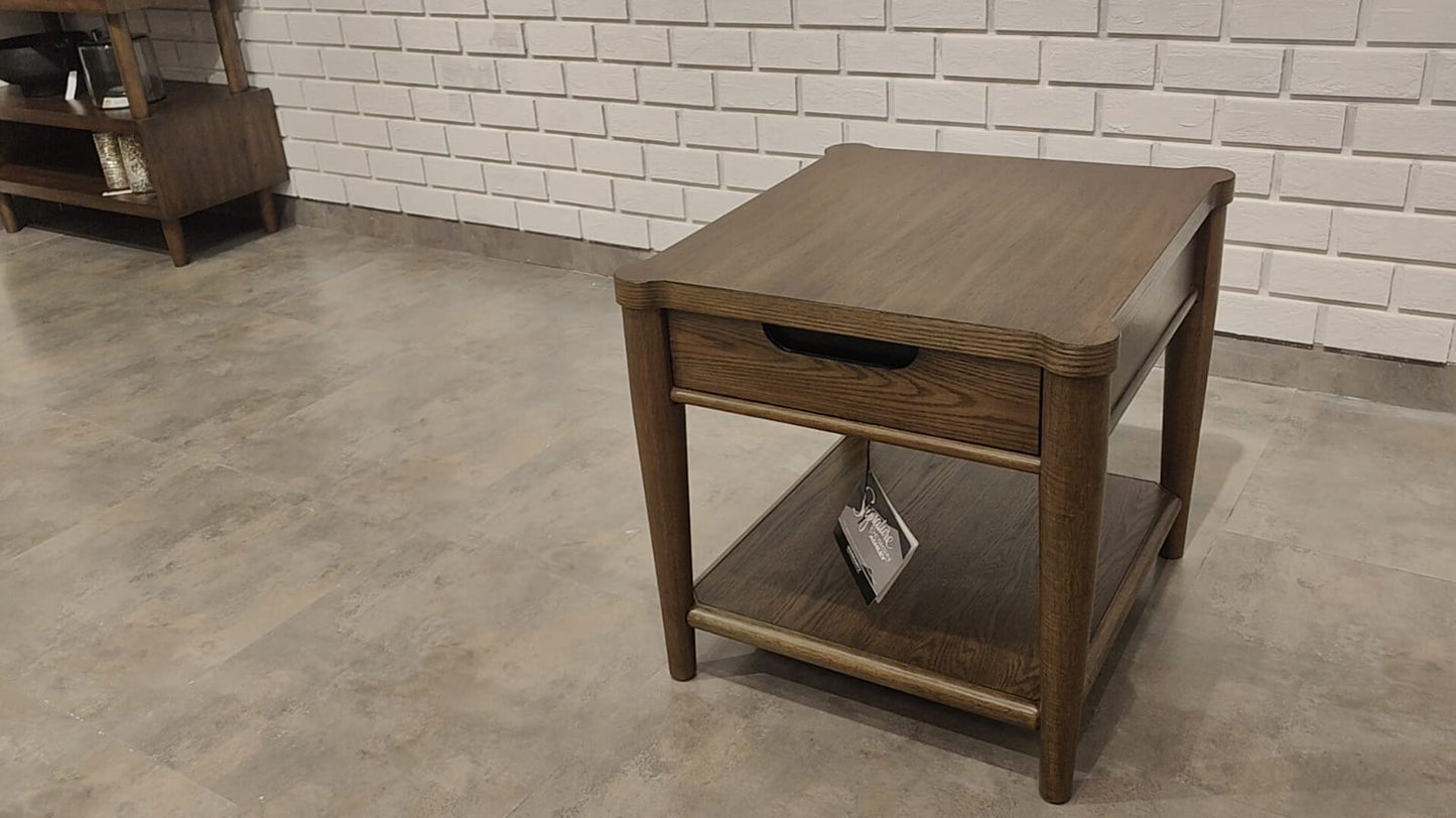 T769-3 - END TABLE - BSK