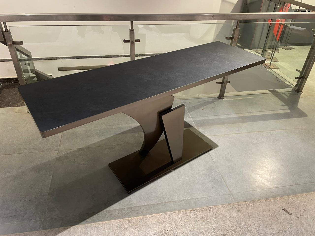 LC-149 - CONSOLE TABLE - WFD