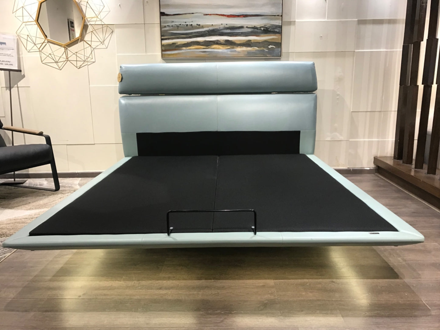 DC2201-18 - KING BED - BTM