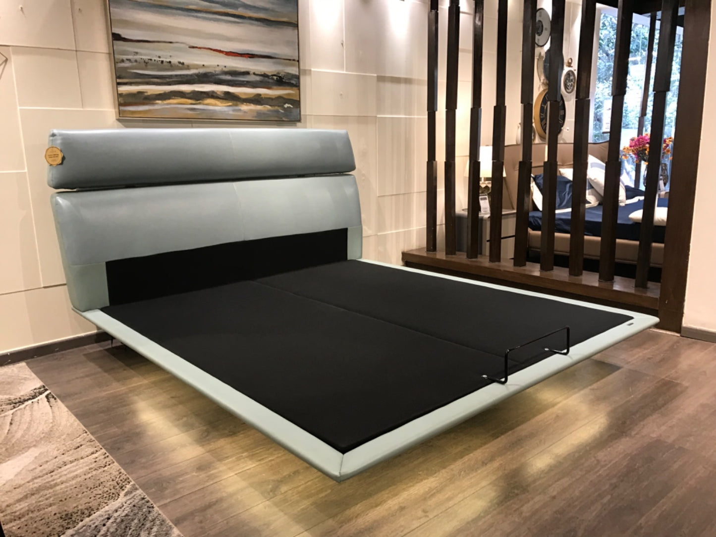 DC2201-18 - KING BED - BTM