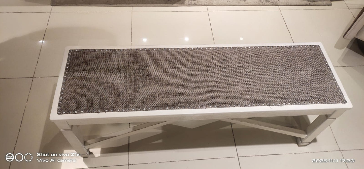D647-00 - DINING BENCH - BH