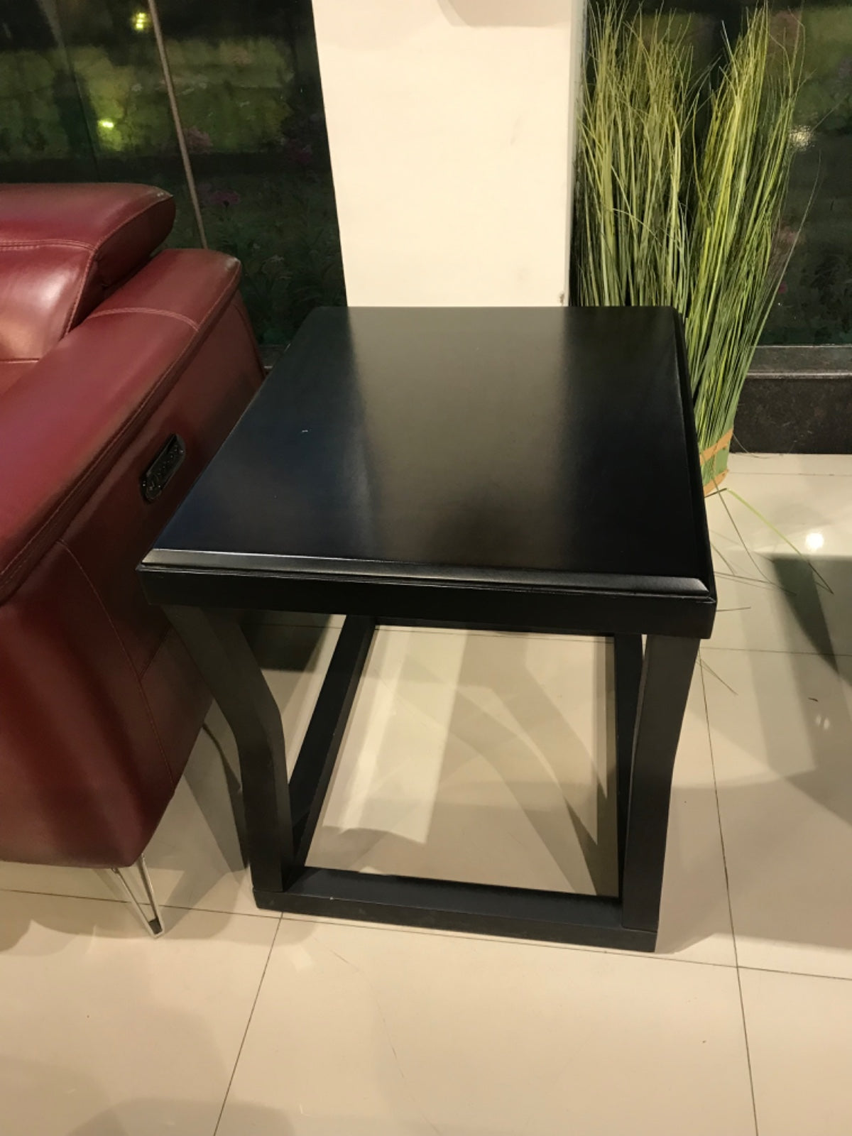 T592-3(2) - SIDE TABLE  - BTM