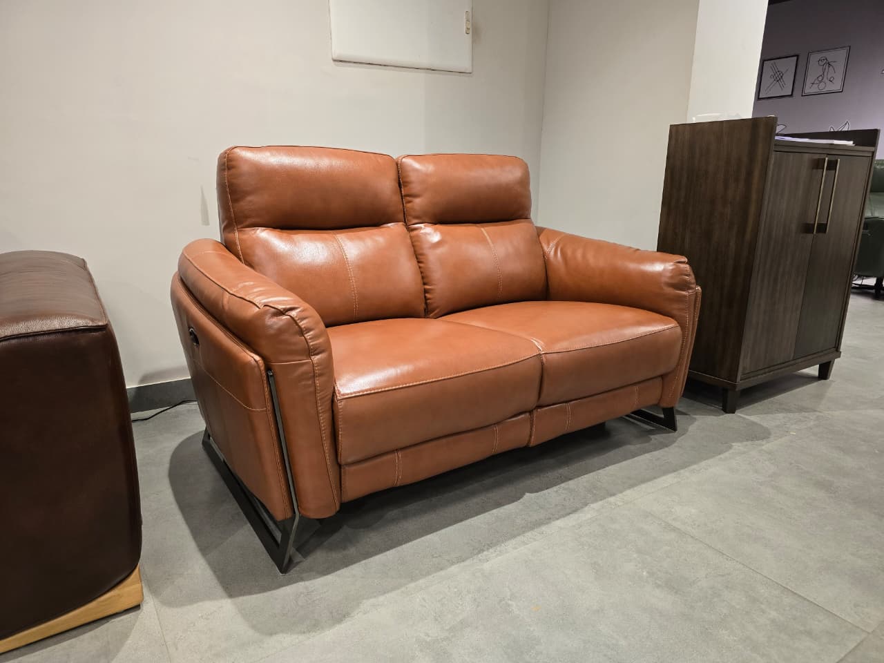 RS-12425 - 2 SEATER RECLINER(ELECTRIC) - OUTLET