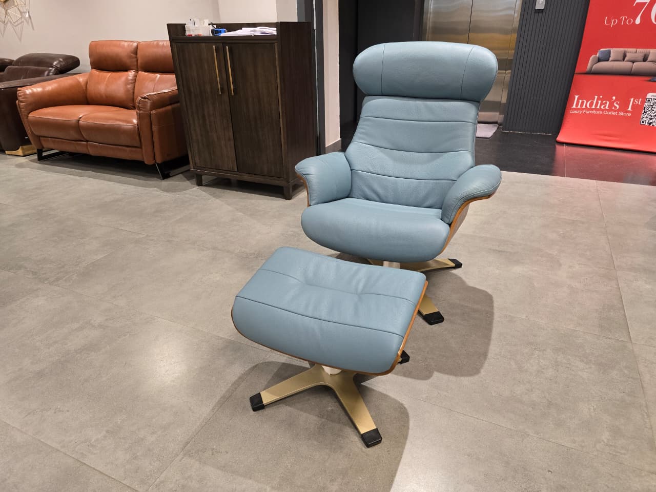 A928 - CHAIR+OTTOMAN - OUTLET