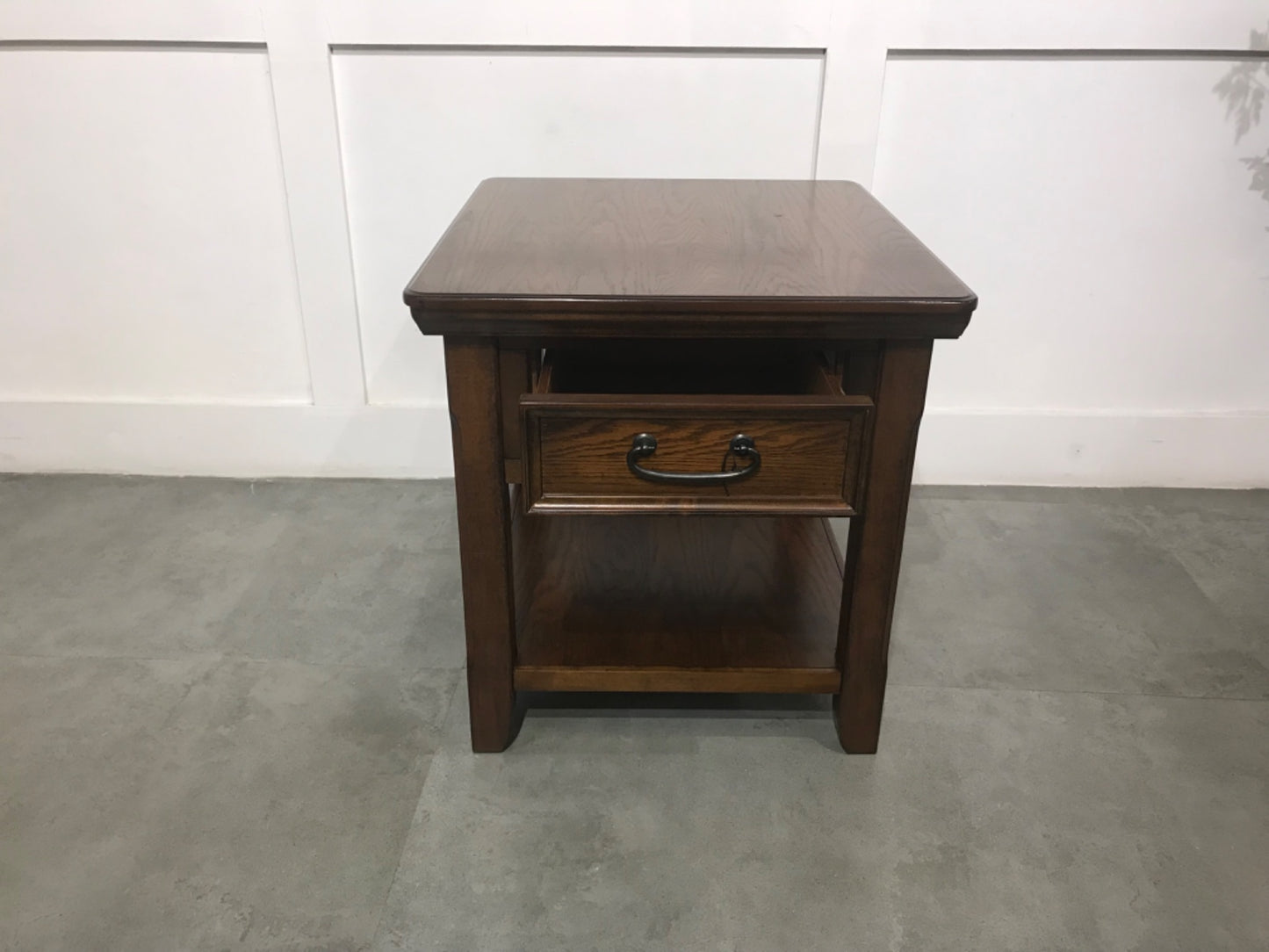 T478-3 - END TABLE - BTM