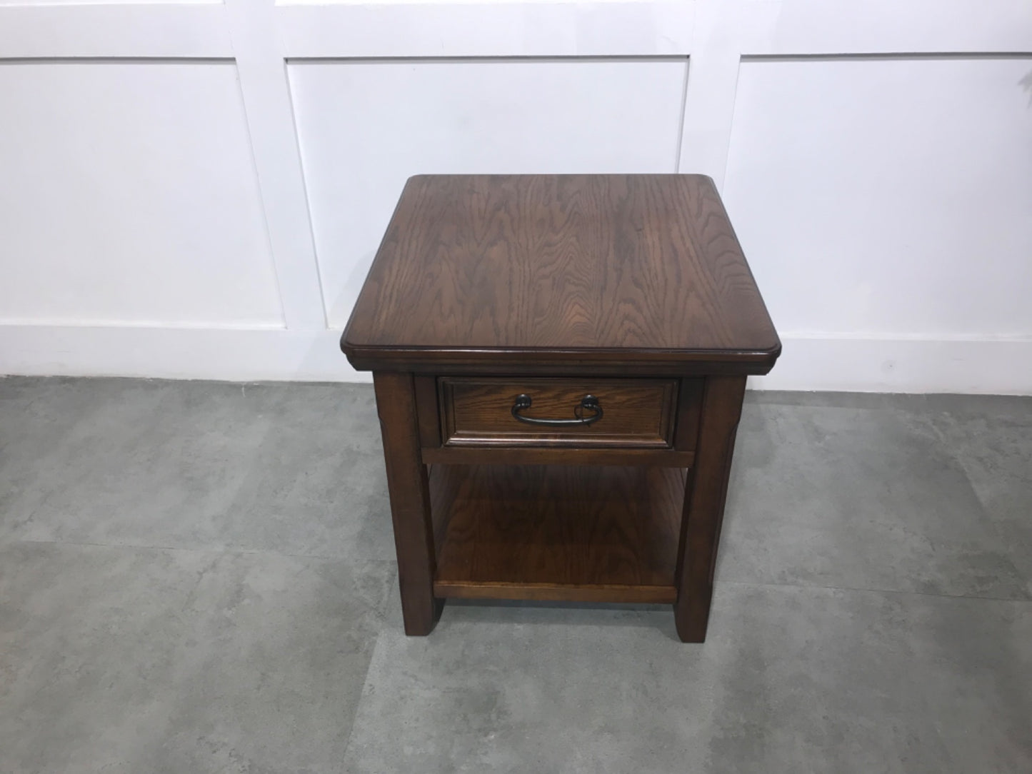 T478-3 - END TABLE - BTM