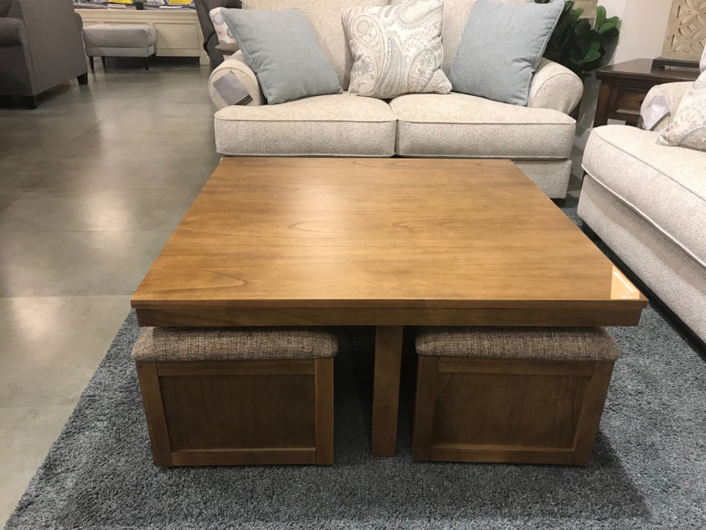 T738-20 - COFFEE TABLE+STOOLS - BTM
