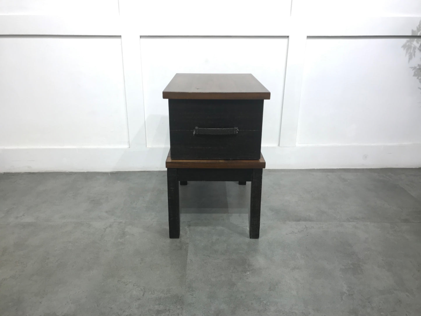 T892-7 - SIDE TABLE - BTM