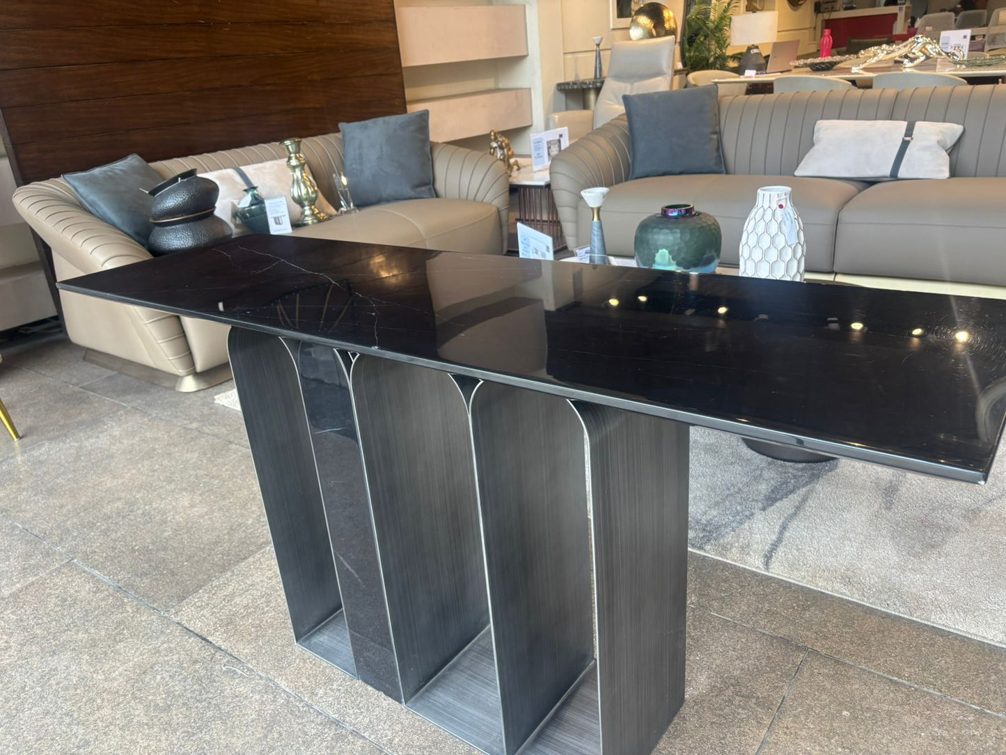 DT896-1 - CONSOLE TABLE - WFD