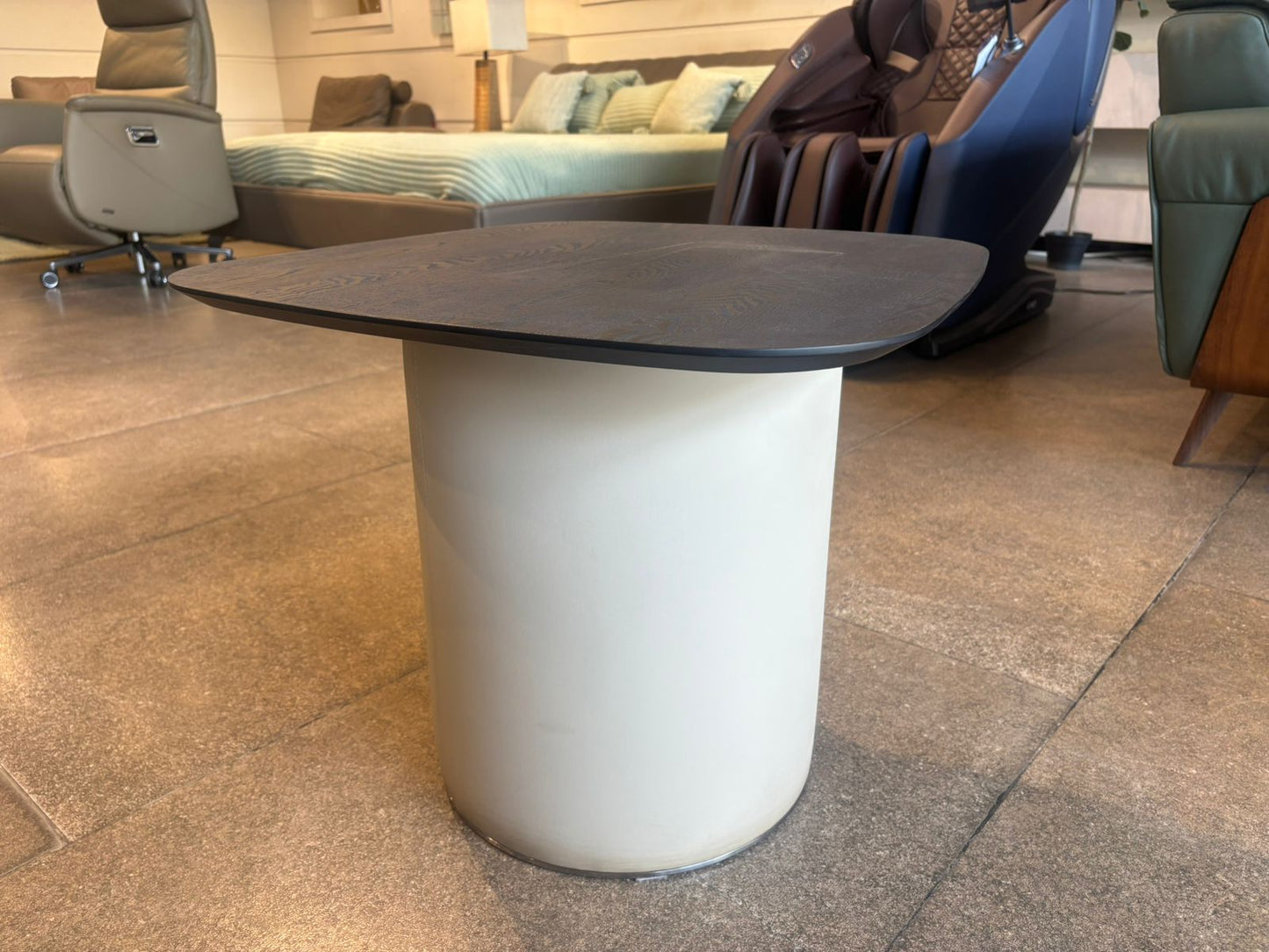 DP2351B - SIDE TABLE - WFD