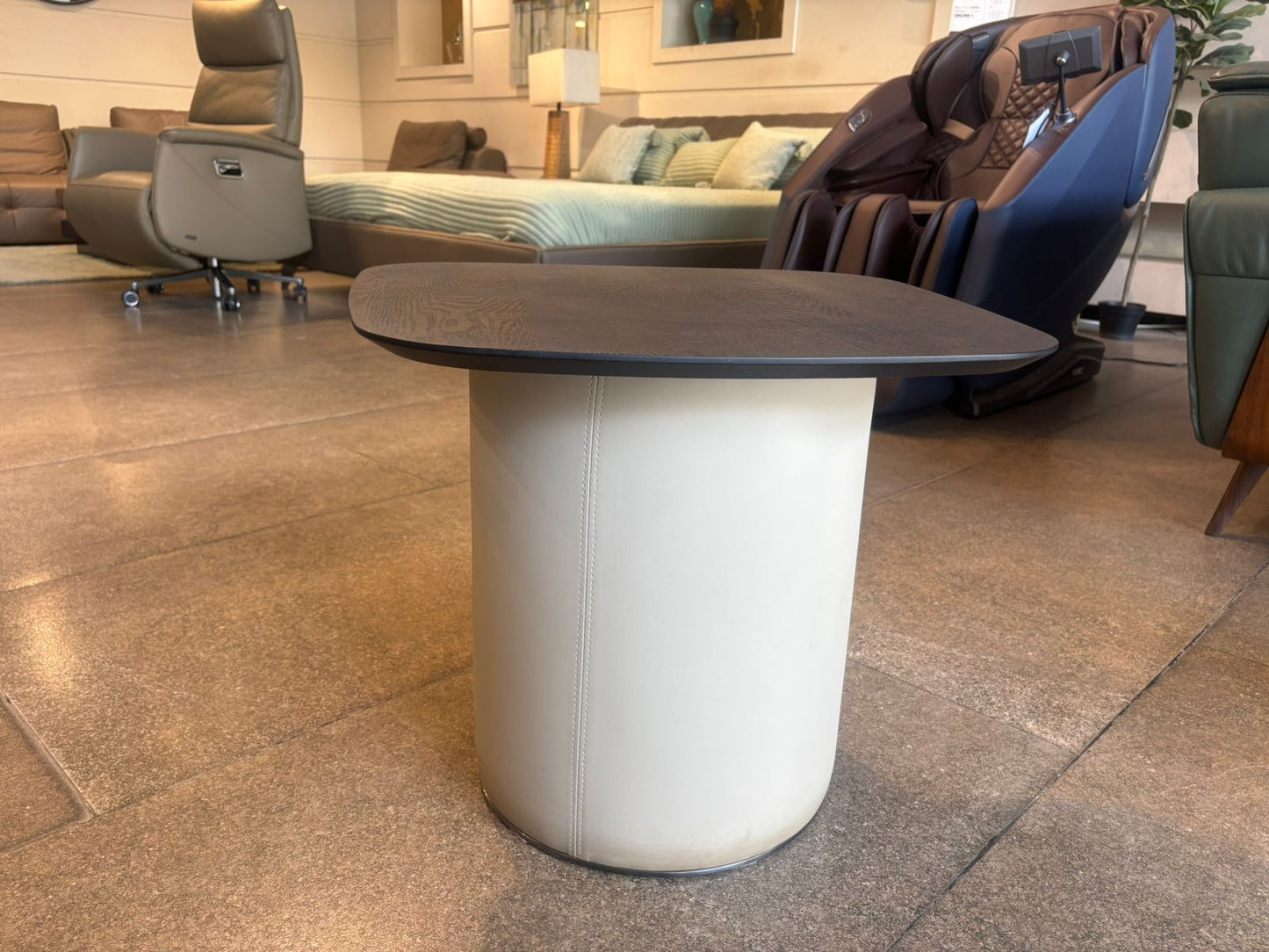 DP2351B - SIDE TABLE - WFD