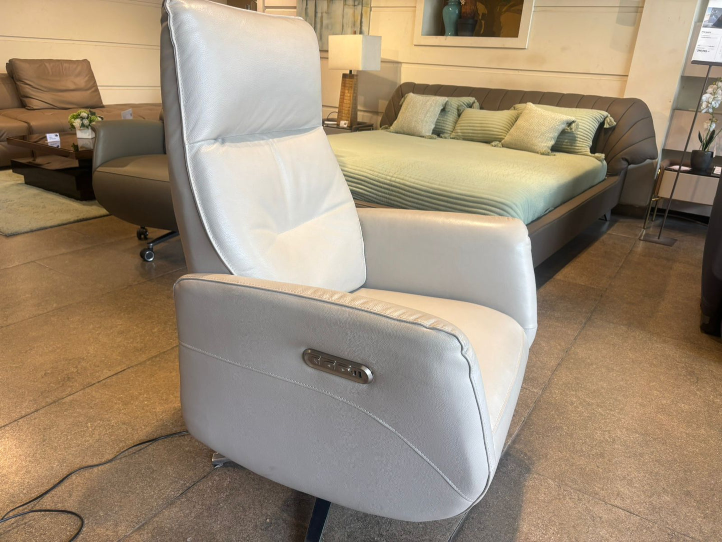 EA2490K - 1 SEATER RECLINER(ELECTRIC) - WFD