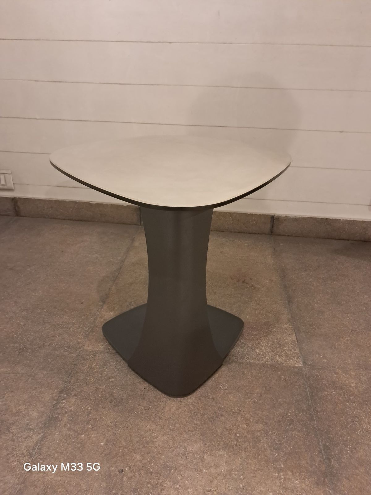 VC9699-G - SIDE TABLE - WFD