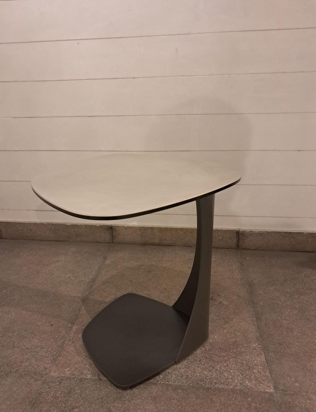 VC9699-G - SIDE TABLE - WFD