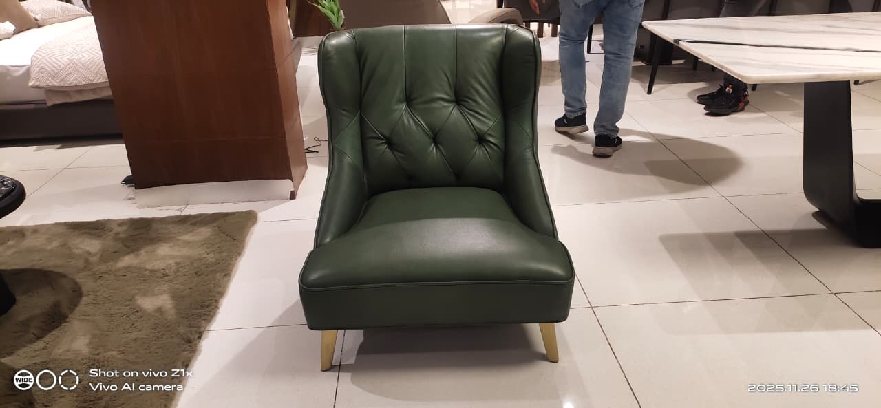 11740 - CLUB CHAIR - BH