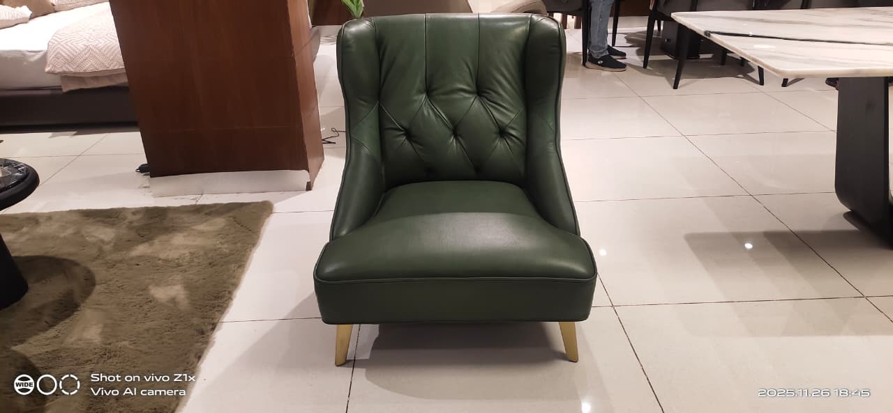11740 - CLUB CHAIR - BH