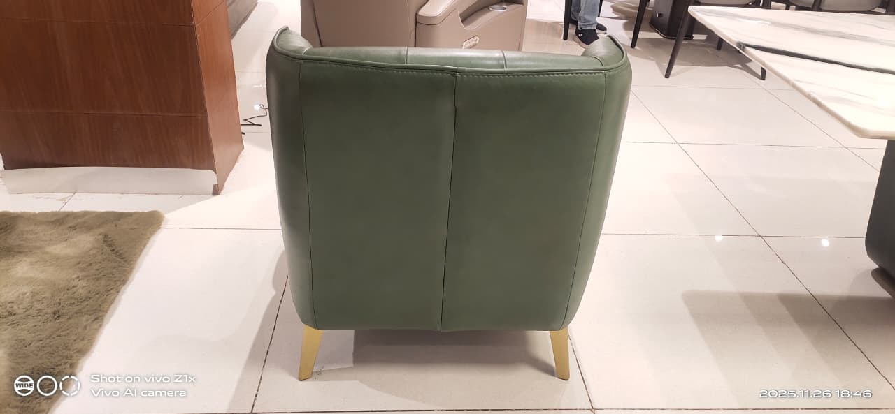 11740 - CLUB CHAIR - BH
