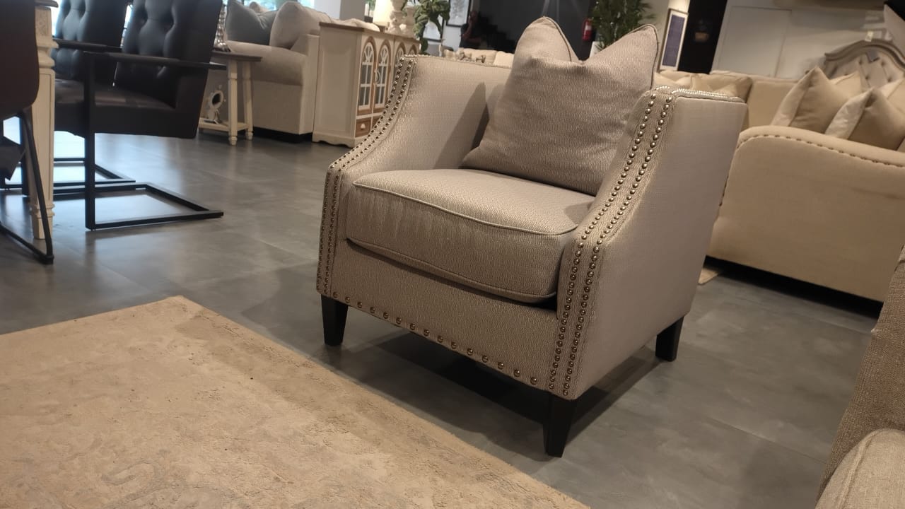 7130422 - ACCENT CHAIR - GB