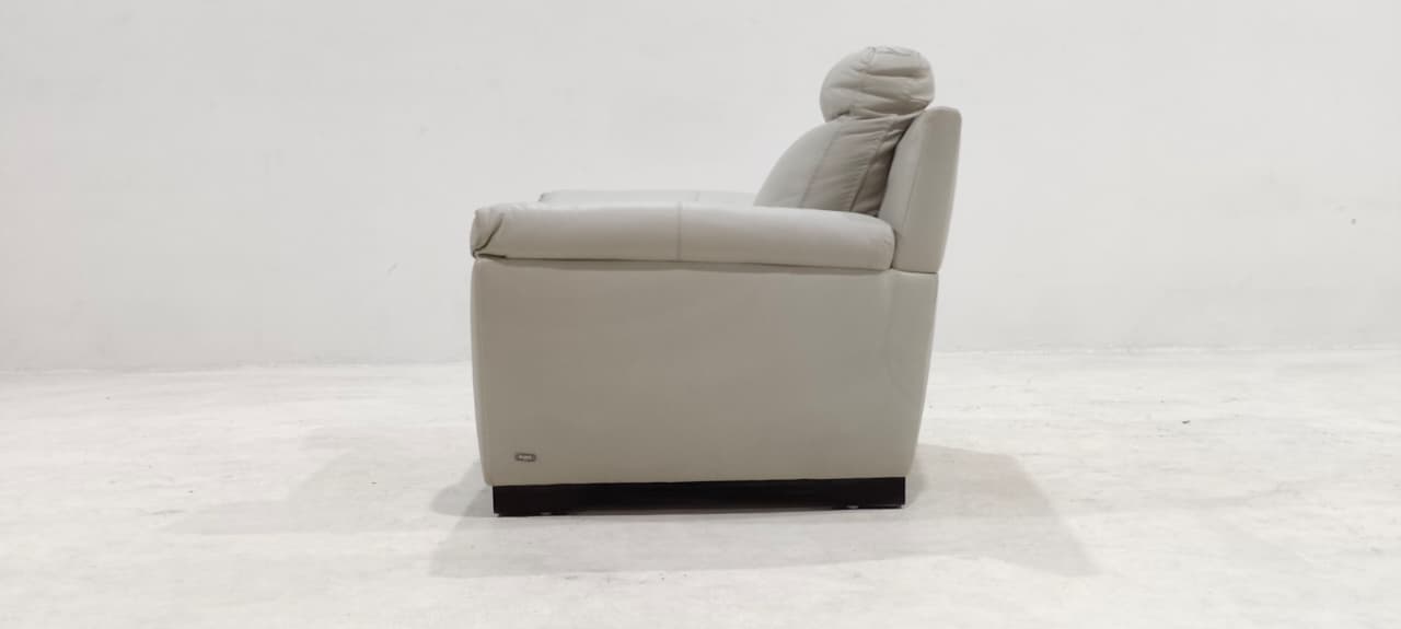 5169B(5) - 1 SEATER - BLR WH