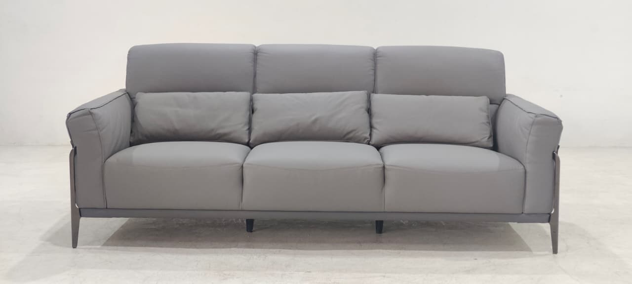 8181(1) - 3 SEATER - BLR WH