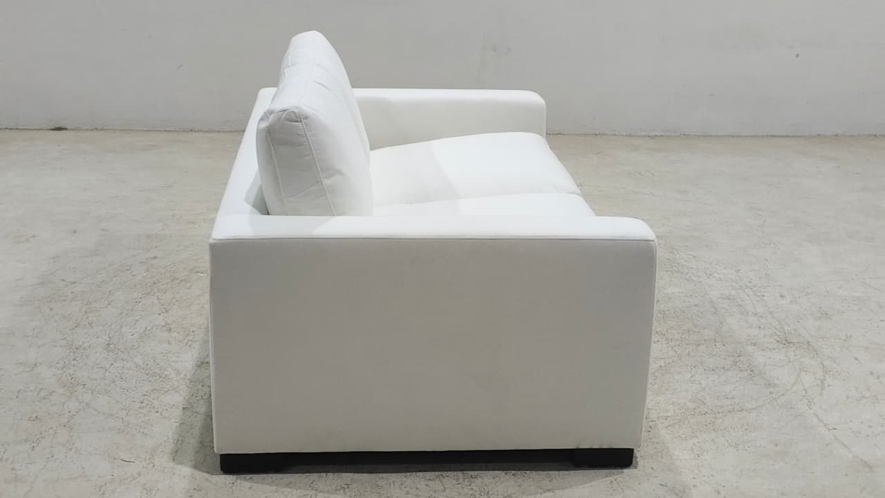 KF.1031 - 2.5 SEATER - BLR WH