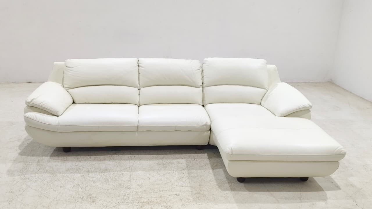 1235(1) - 3 SEATER+CHAISE - BLR WH (S55825 - 27-03-2026 - Raj - BH)