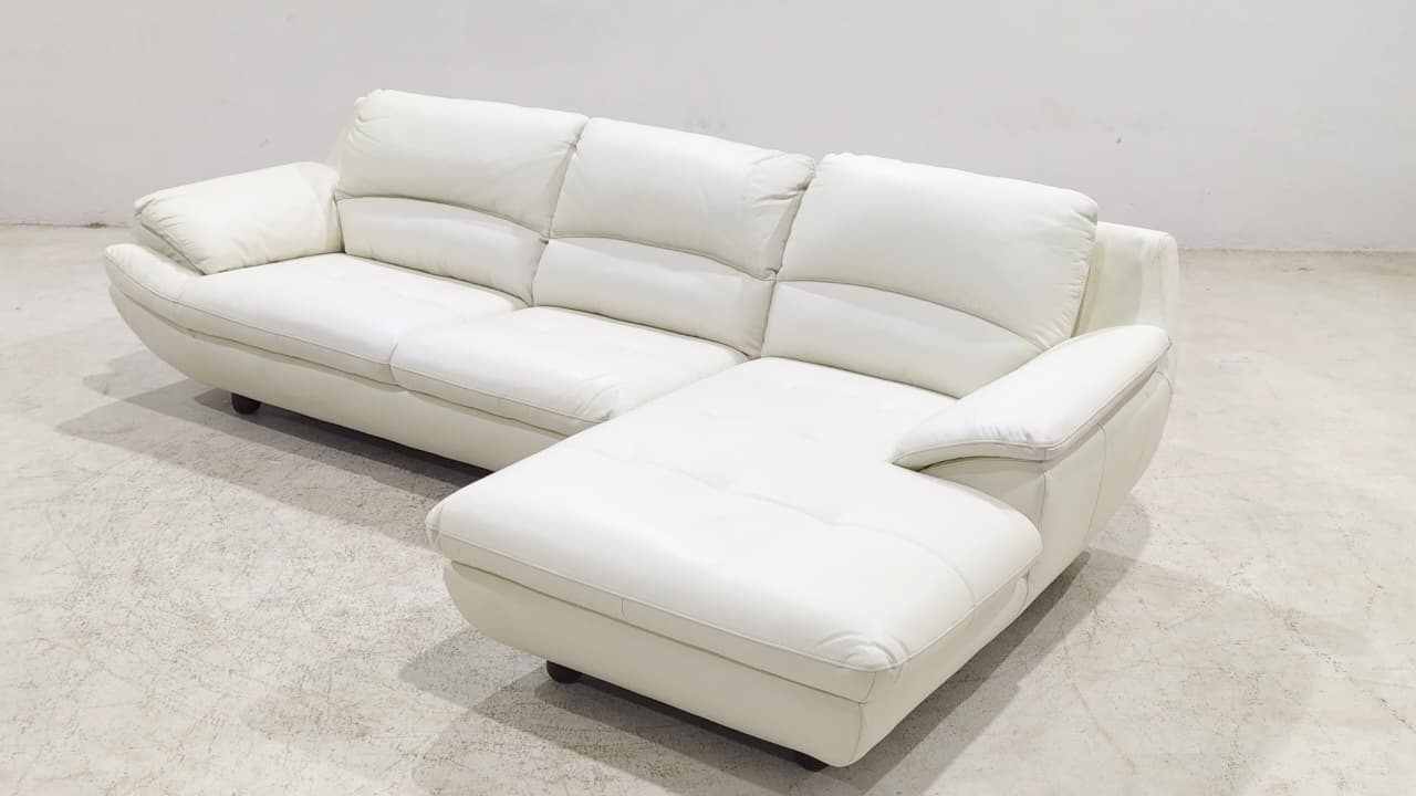 1235(1) - 3 SEATER+CHAISE - BLR WH (S55825 - 27-03-2026 - Raj - BH)