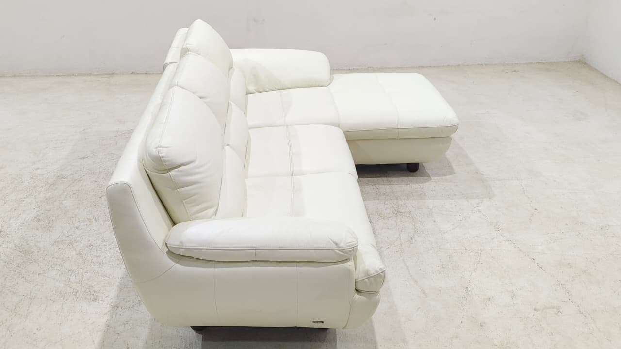 1235(1) - 3 SEATER+CHAISE - BLR WH (S55825 - 27-03-2026 - Raj - BH)