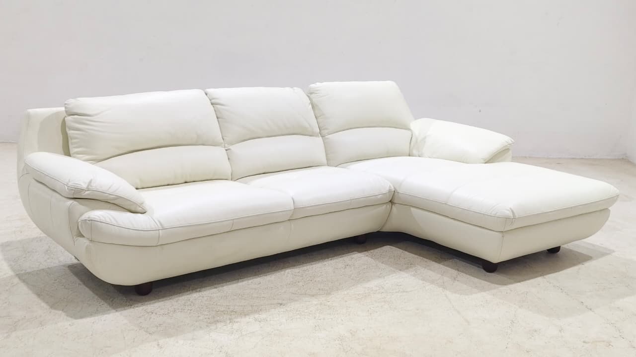 1235(1) - 3 SEATER+CHAISE - BLR WH (S55825 - 27-03-2026 - Raj - BH)