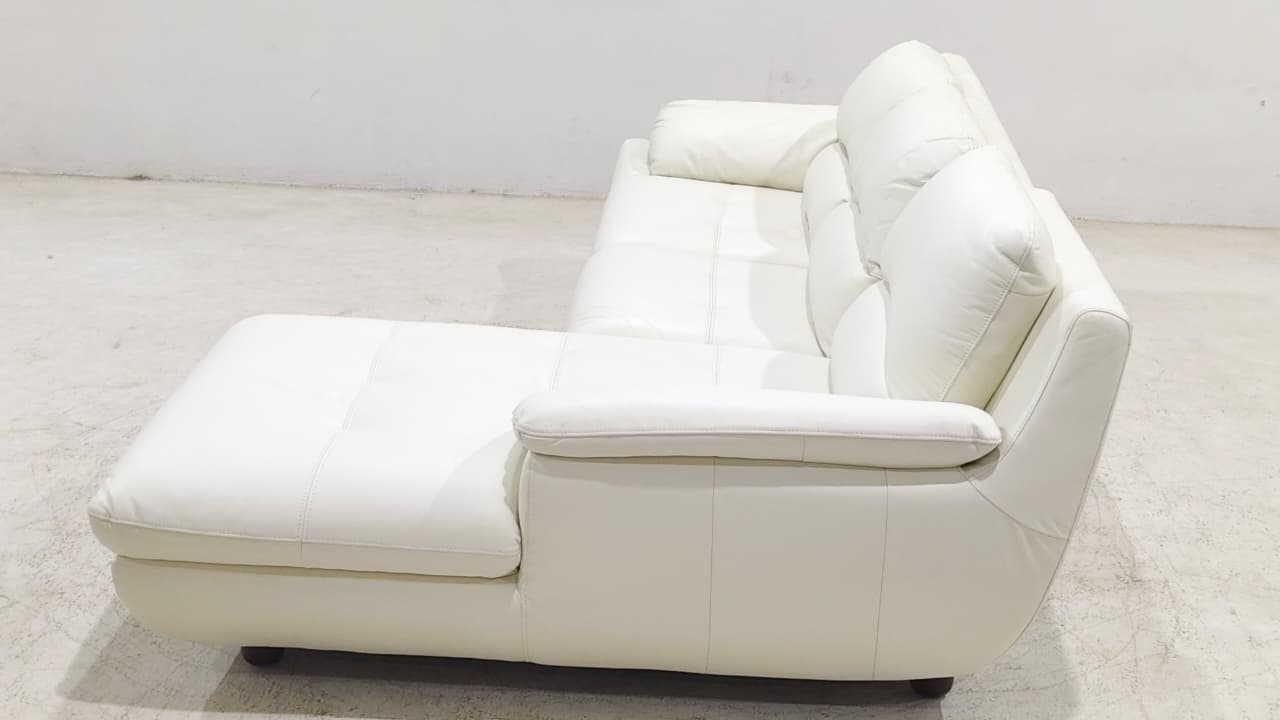 1235(1) - 3 SEATER+CHAISE - BLR WH (S55825 - 27-03-2026 - Raj - BH)