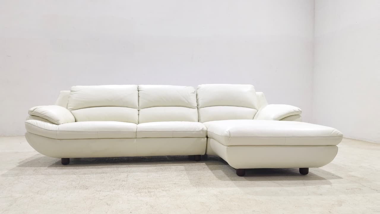 1235(1) - 3 SEATER+CHAISE - BLR WH (S55825 - 27-03-2026 - Raj - BH)
