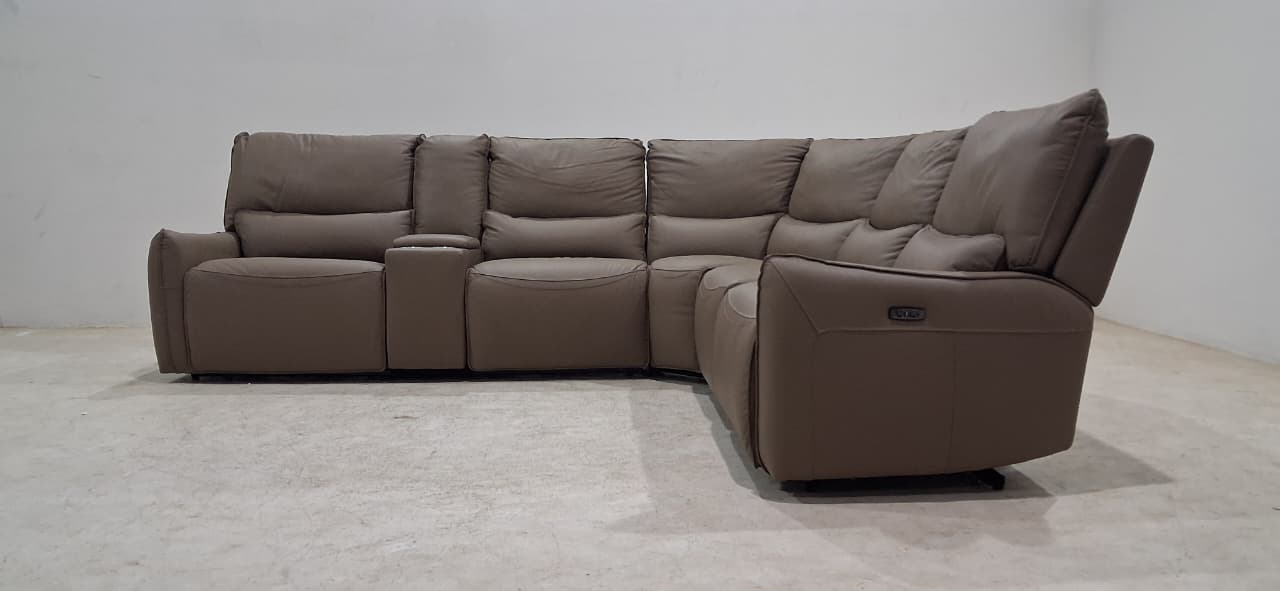 KM.582H - CORNER SOFA - OUTLET
