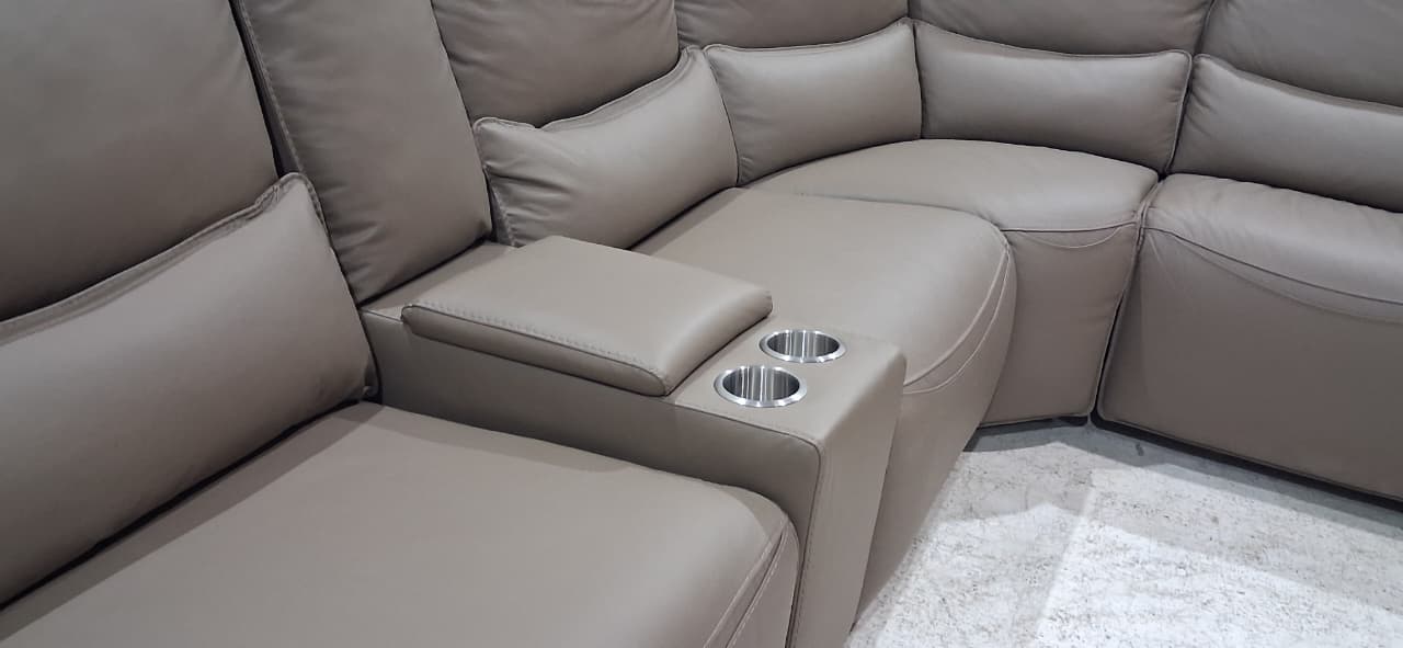 KM.582H - CORNER SOFA - OUTLET