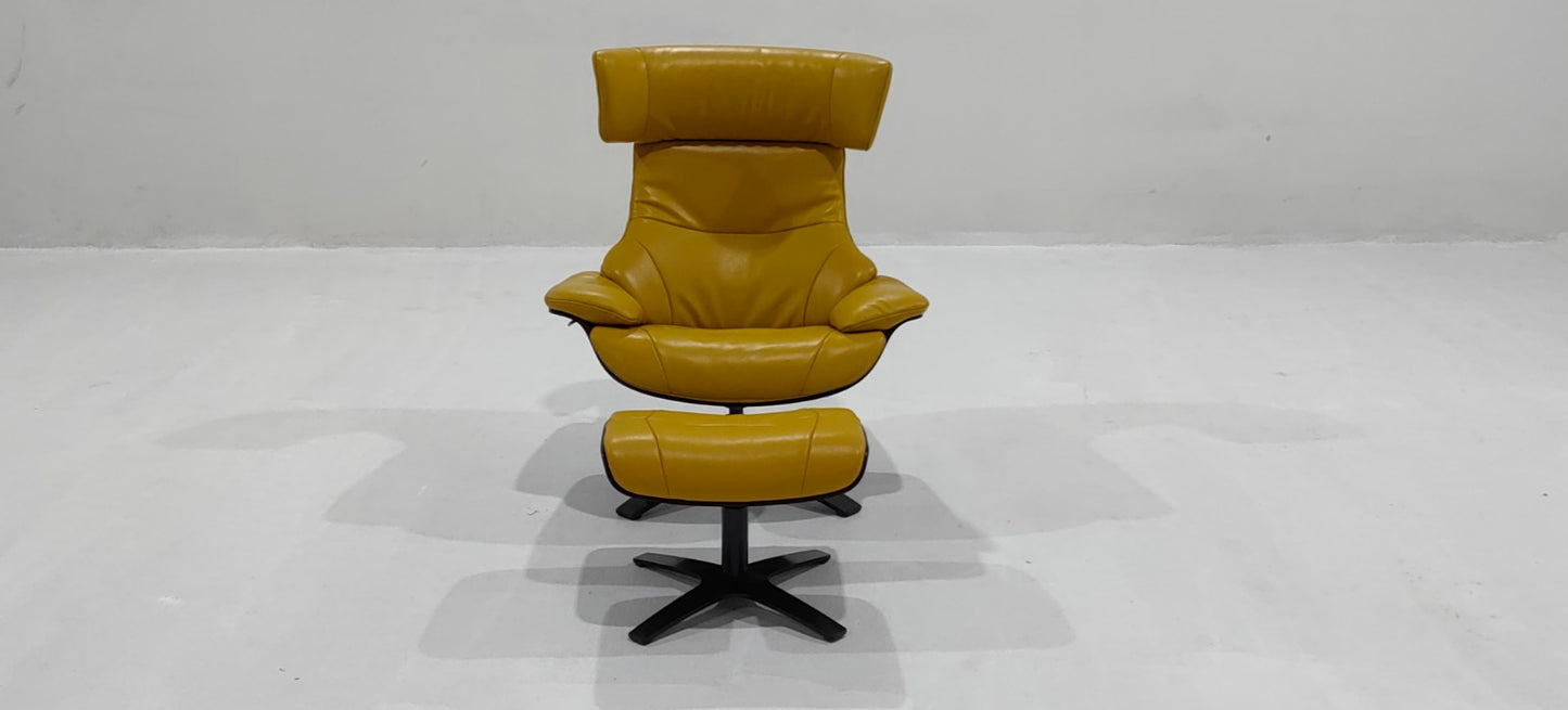 A985(7) - CHAIR+OTTOMAN - BLR WH